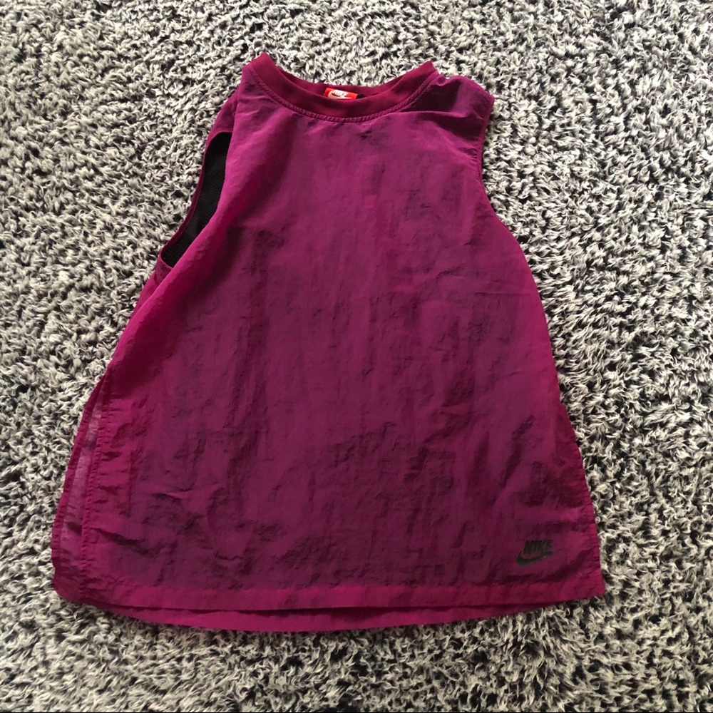 Vintage Women’s Nike Rain Top